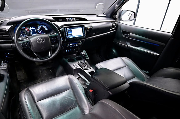 Toyota HiLux 10 of 23
