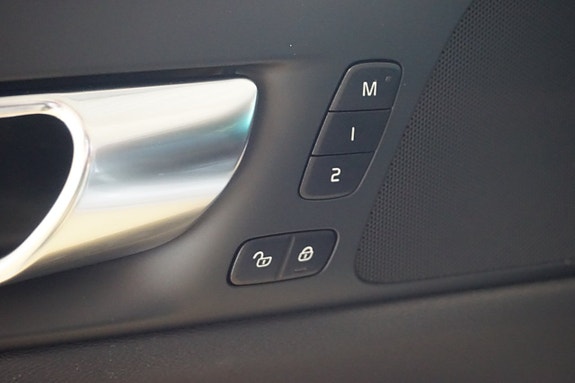 Volvo V60 16 of 17