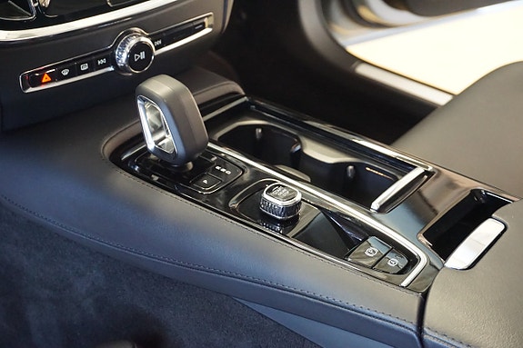Volvo V60 9 of 17
