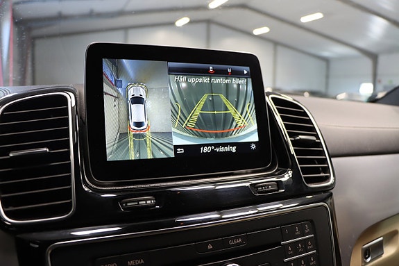 Mercedes-Benz GLE350 d 16 of 22