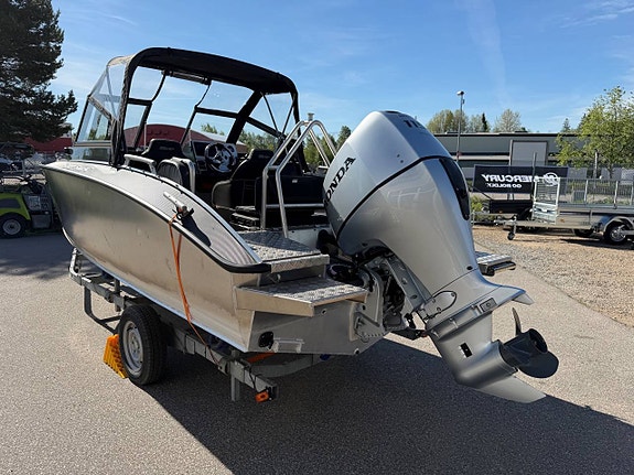 SILVER SHARK BRX MED HONDA 115 HK - 2019 "32 TIMMAR" 3 of 12