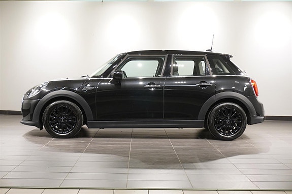 MINI Cooper 2 of 5