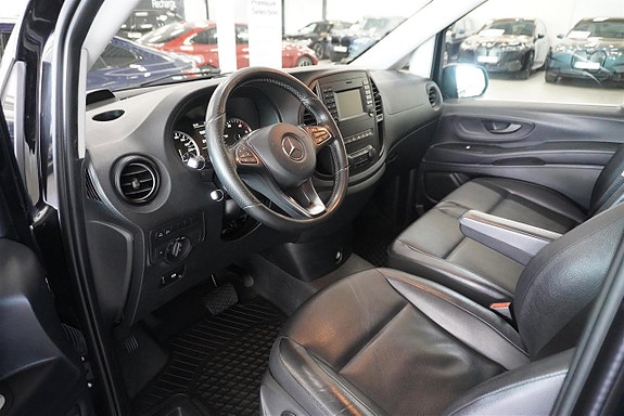 Mercedes-Benz Vito 119 2 of 5