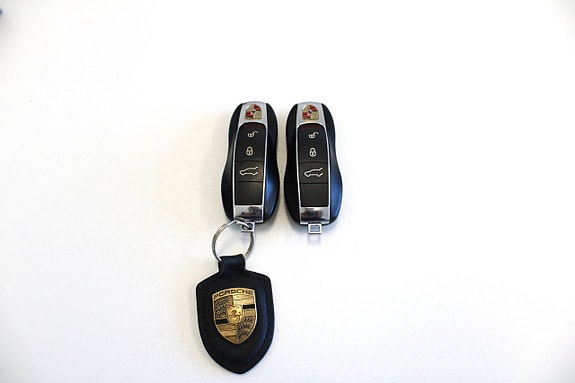 Porsche Macan 30 of 30