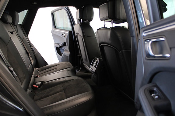 Porsche Macan 16 of 30