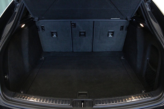 Porsche Macan 22 of 30