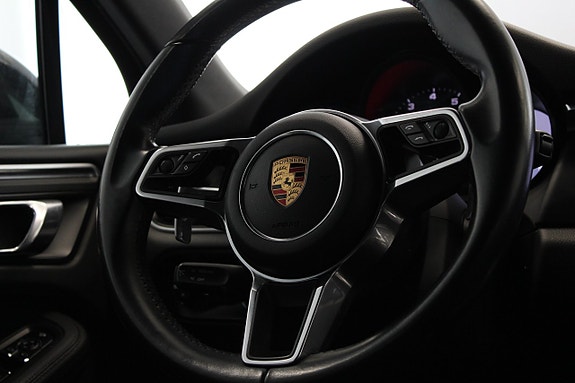 Porsche Macan 19 of 30