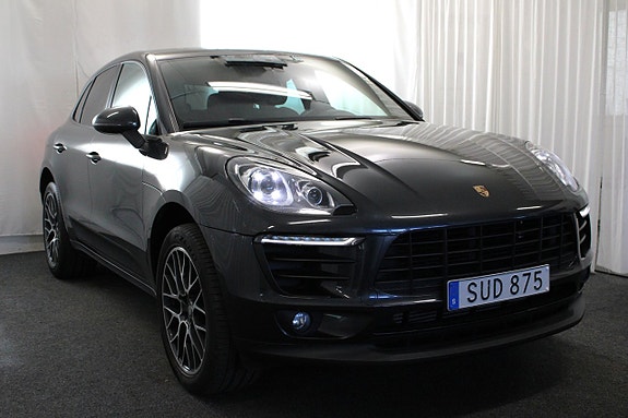 Porsche Macan 3 of 5