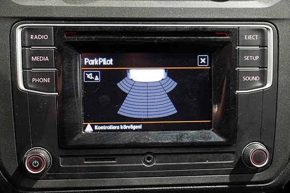 Volkswagen Caddy Maxi 12 of 12
