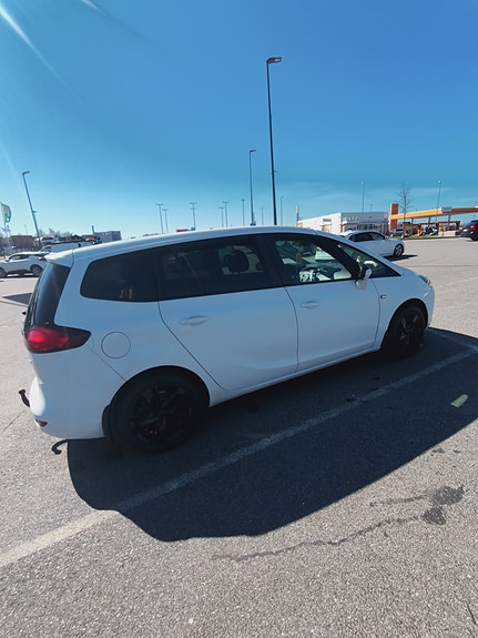 Opel Zafira Tourer 4 of 5
