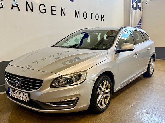 Volvo V60 2 of 5