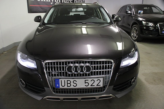 Audi A4 allroad 2 of 5