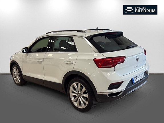 Volkswagen T-Roc 6 of 17