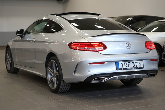 Mercedes-Benz C200 3 of 18