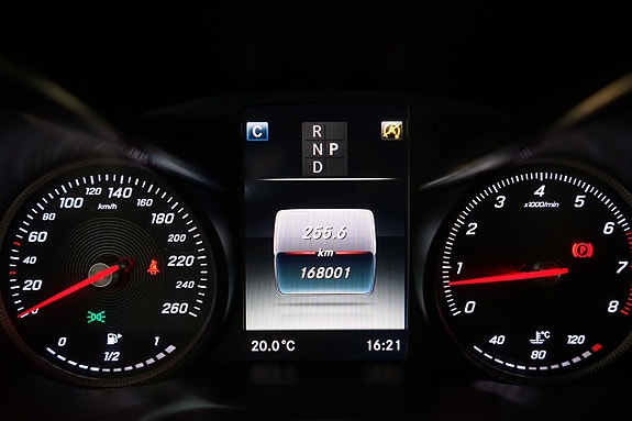 Mercedes-Benz C200 10 of 18