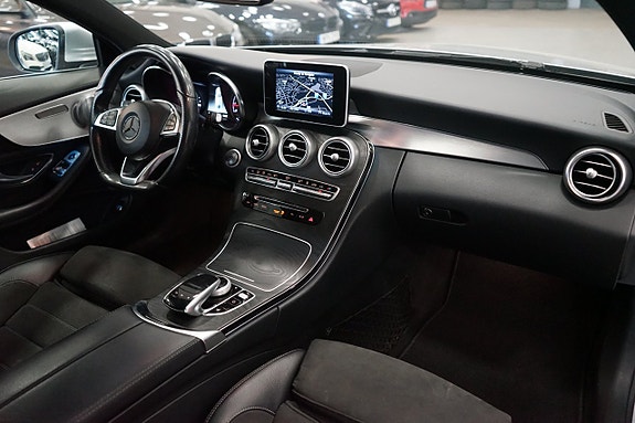 Mercedes-Benz C200 16 of 18
