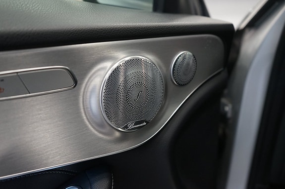 Mercedes-Benz C200 11 of 18