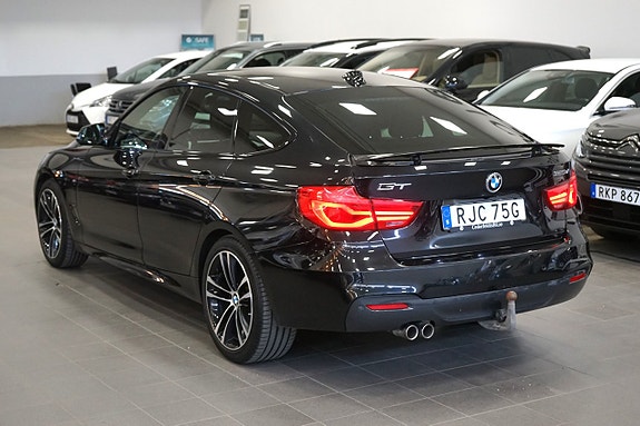 BMW 320d 3 of 18