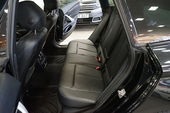 BMW 320d 4 of 18