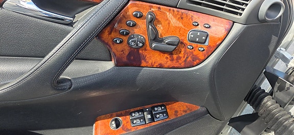 Mercedes-Benz CL500 16 of 21