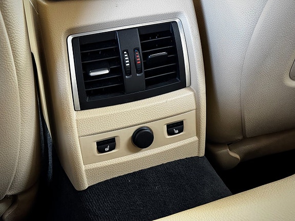 BMW 320d 15 of 16