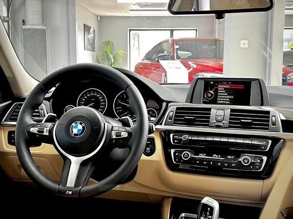BMW 320d 11 of 16
