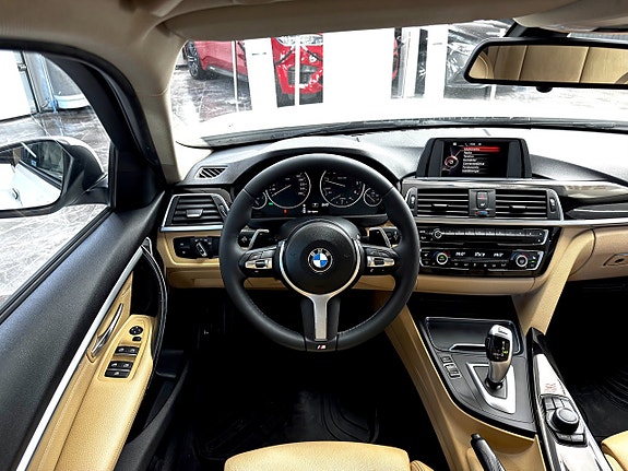 BMW 320d 13 of 16