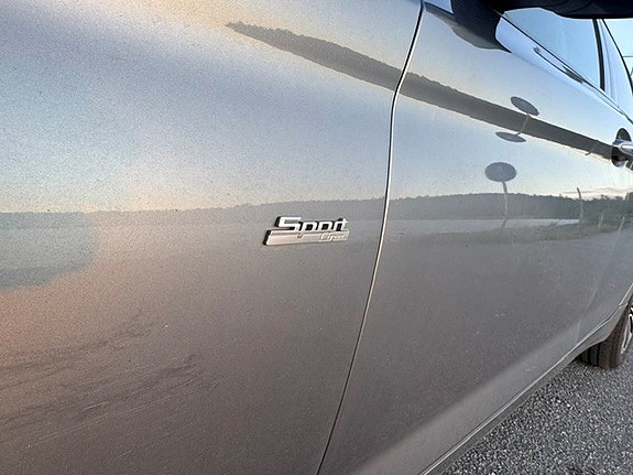 BMW 520d 4 of 5
