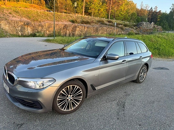 BMW 520d 3 of 5