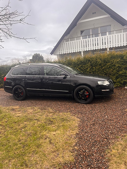 Volkswagen Passat 2 of 5