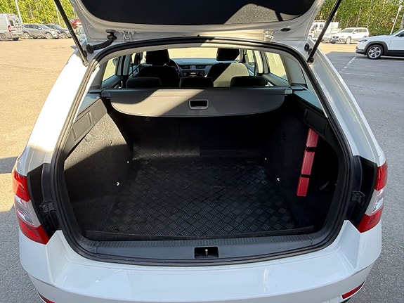 Skoda Octavia 9 of 16