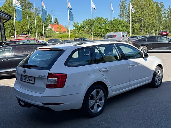 Skoda Octavia 3 of 5