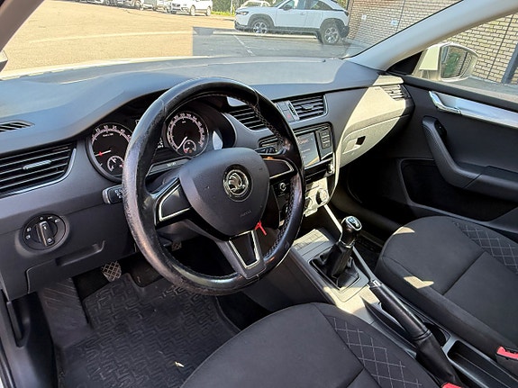 Skoda Octavia 12 of 16