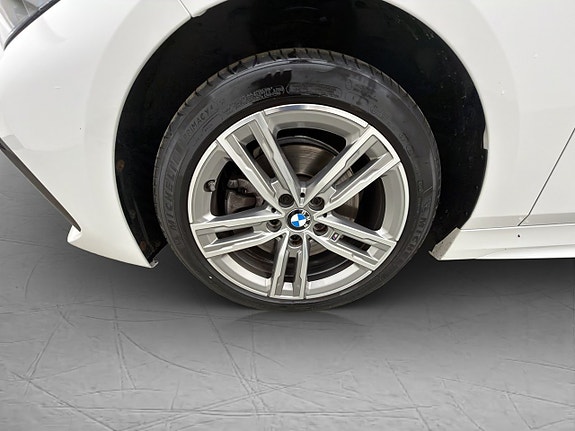 BMW 118i 25 of 28
