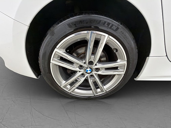 BMW 118i 27 of 28