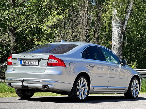Volvo S80 7 of 30