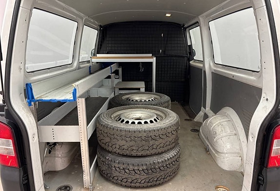 Volkswagen Transporter 7 of 10