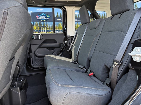 Jeep Wrangler 20 of 23
