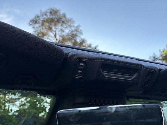 Jeep Wrangler Unlimited 24 of 27