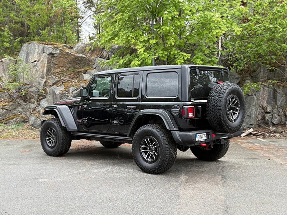 Jeep Wrangler Unlimited 5 of 5