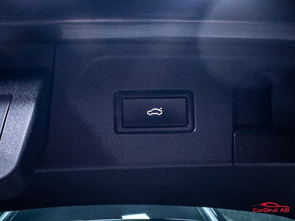 Volkswagen Passat 18 of 29