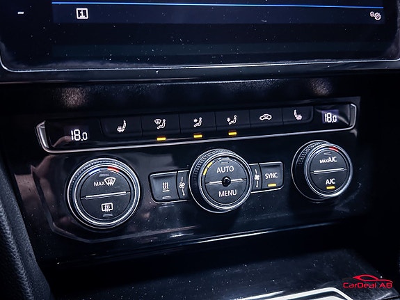 Volkswagen Passat 26 of 29