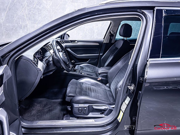 Volkswagen Passat 10 of 29