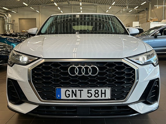 Audi Q3 10 of 30