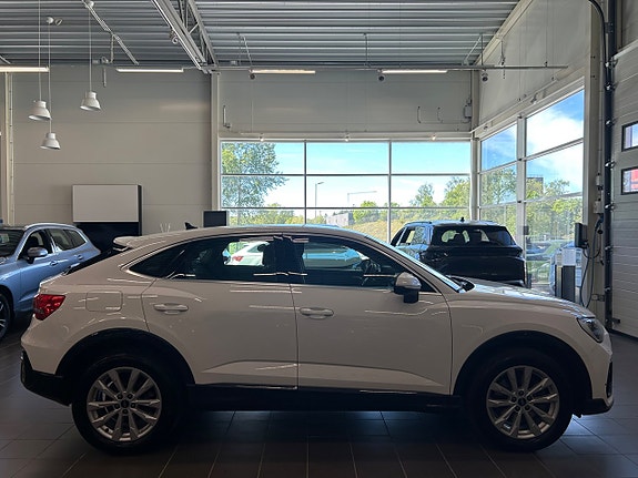 Audi Q3 8 of 30