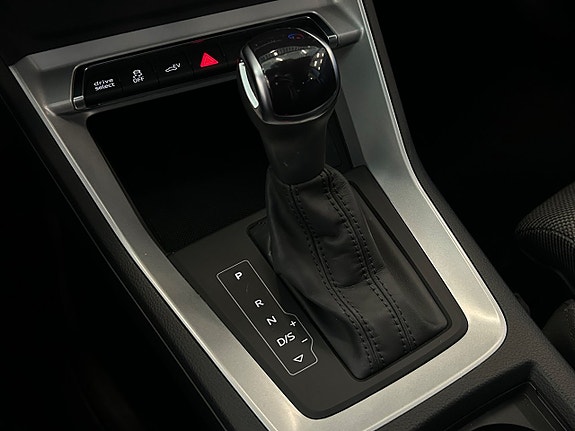 Audi Q3 24 of 30