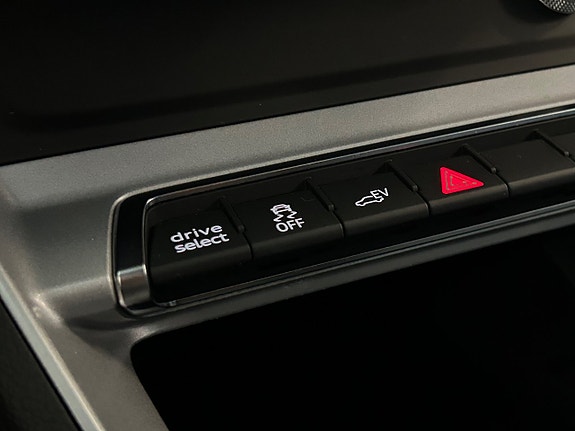 Audi Q3 25 of 30