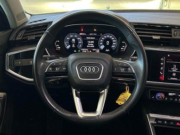 Audi Q3 16 of 30