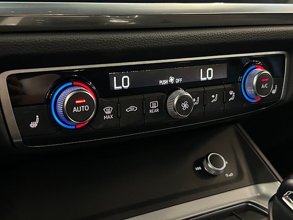 Audi Q3 26 of 30