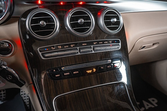 Mercedes-Benz GLC250 d 23 of 28